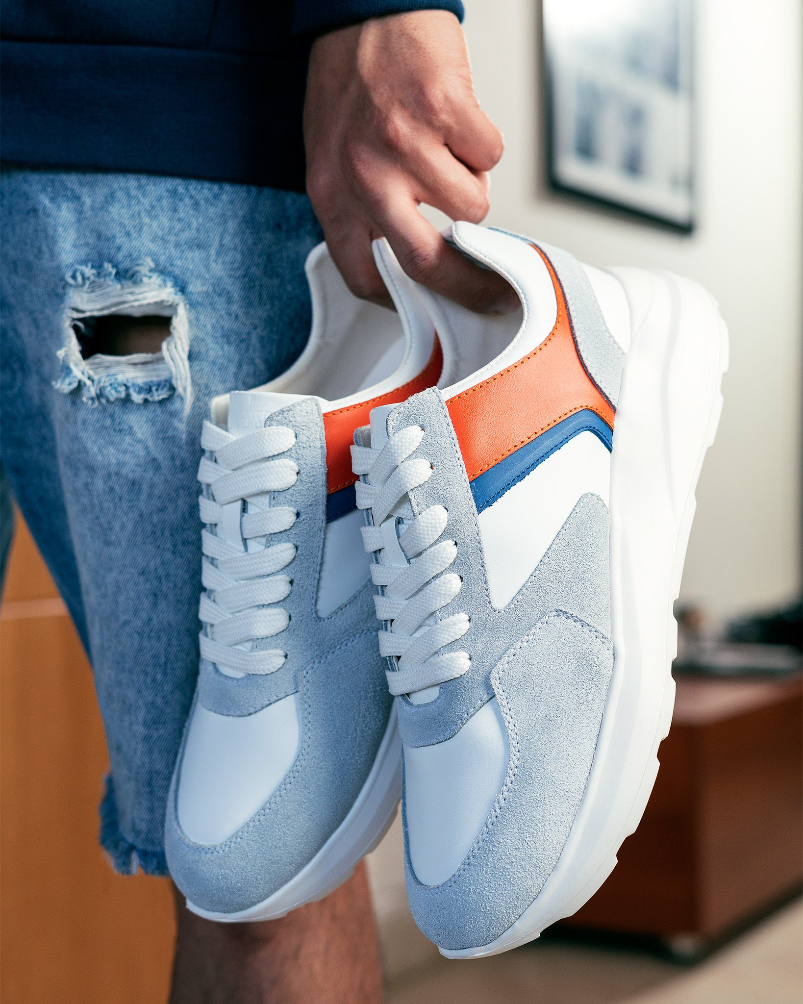 Ferragamo Blanco, Naranja y Azul - BLACK BISON