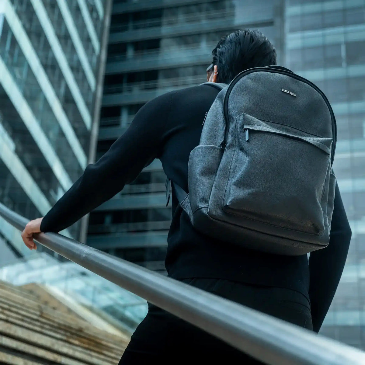 Morral Enzo Negro de Cuero para Hombre - BLACK BISON