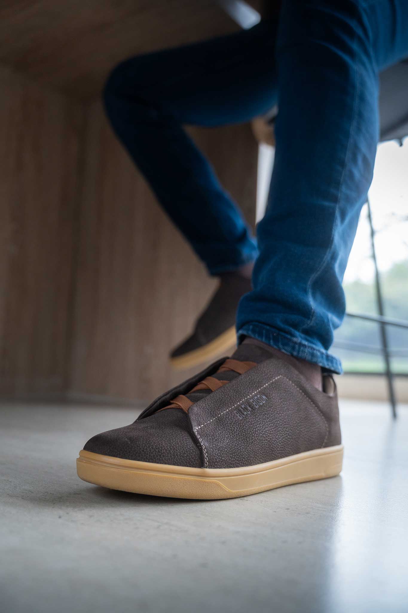 Cuero Nobuck Café - BLACK BISON