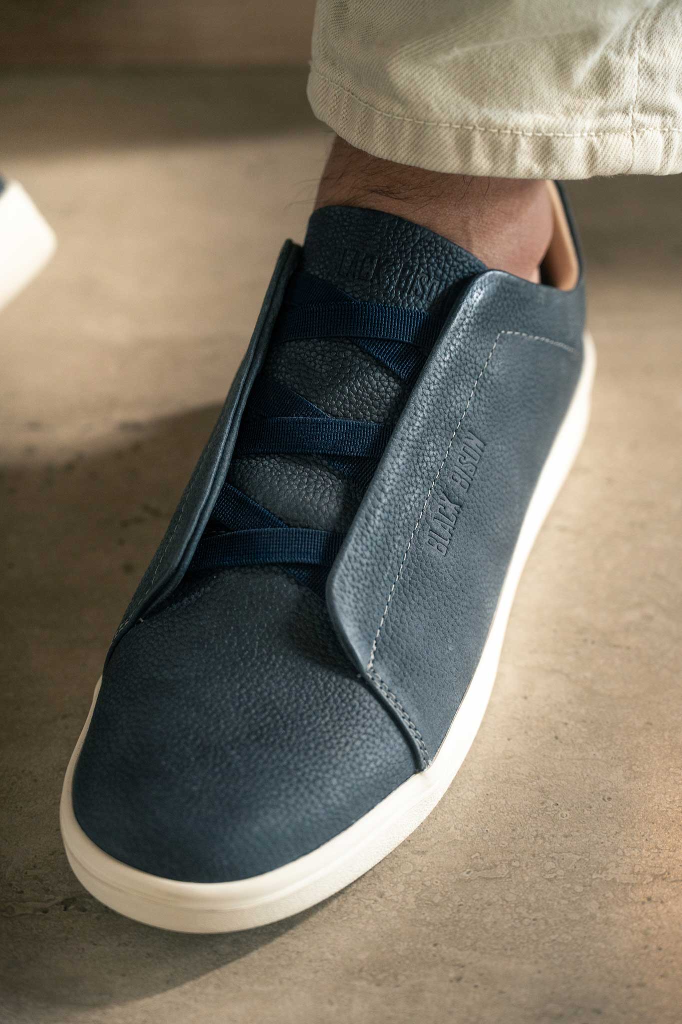 Cuero Nobuck Azul Claro - BLACK BISON