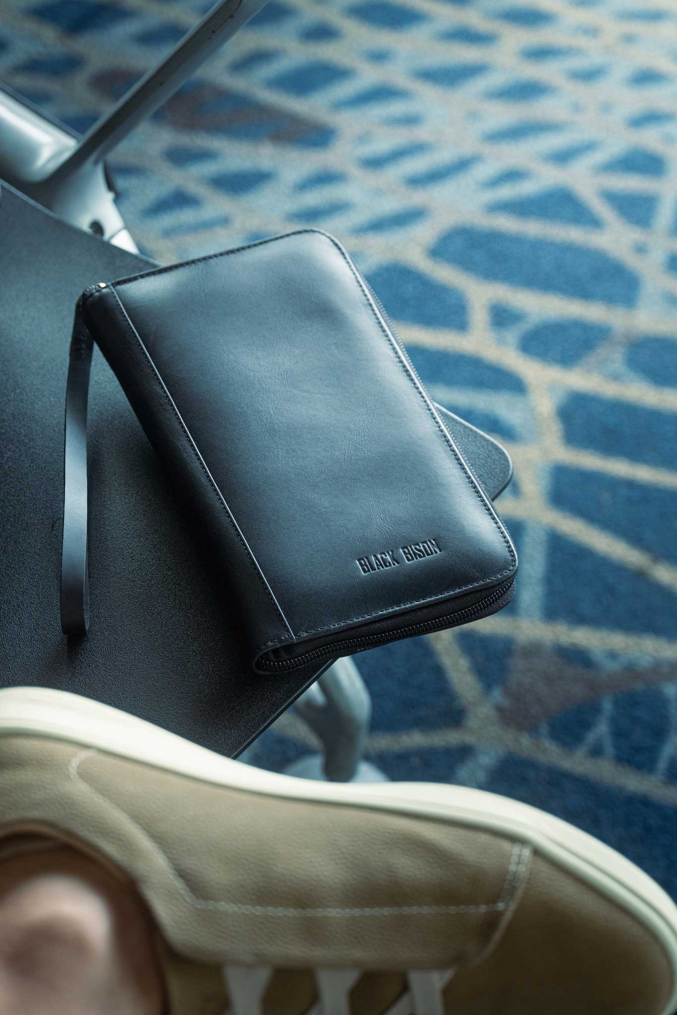 Cuero Versalles Negro