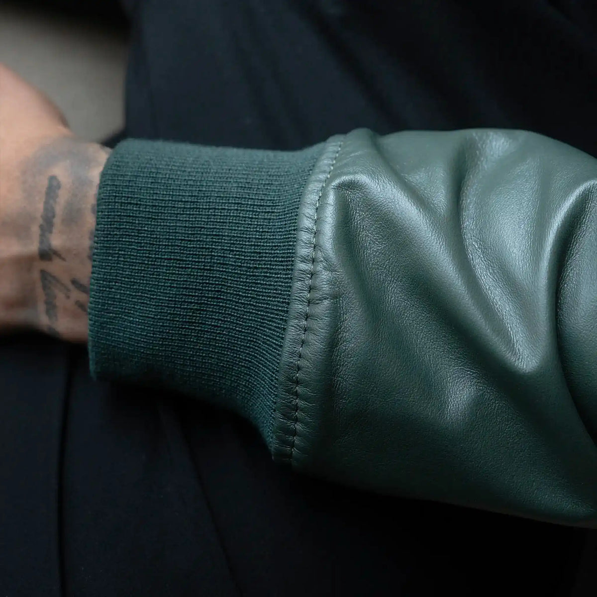 Chaqueta Cooper Bomber Verde de Cuero para Hombre - BLACK BISON