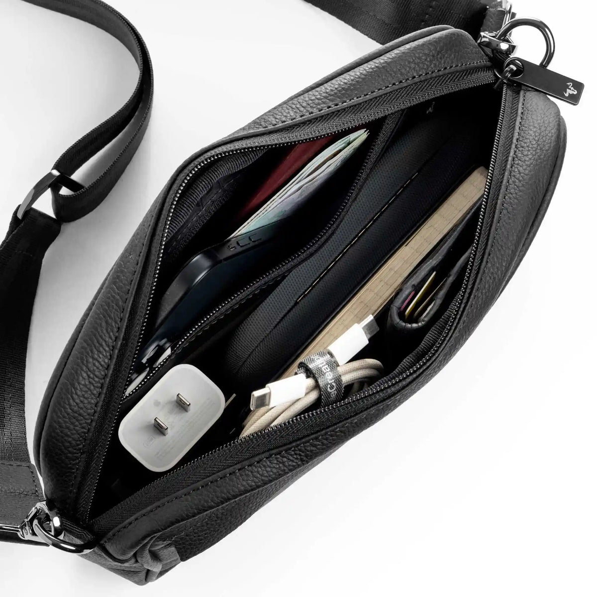 Bolso Manos Libres Neo en Cuero Negro - BLACK BISON