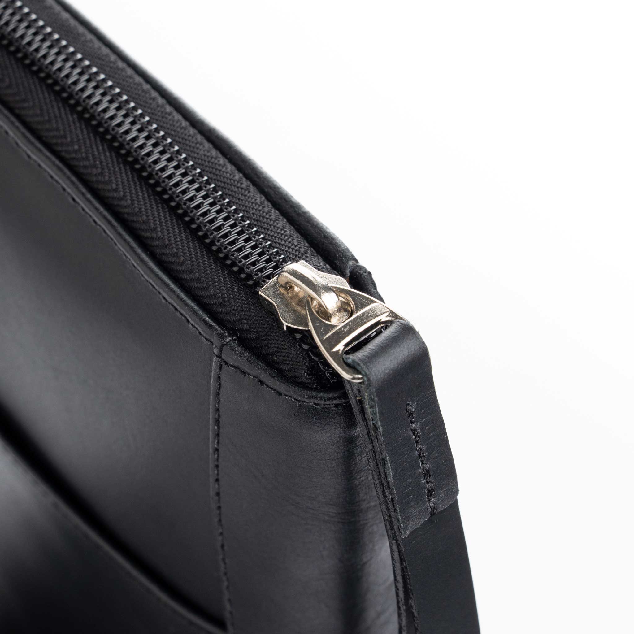 Cuero Versalles Negro