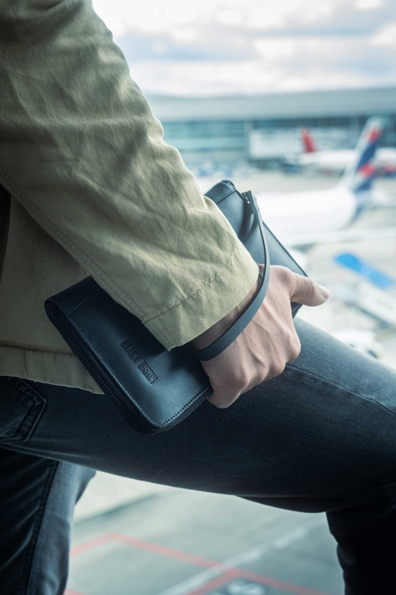 Cuero Versalles Negro