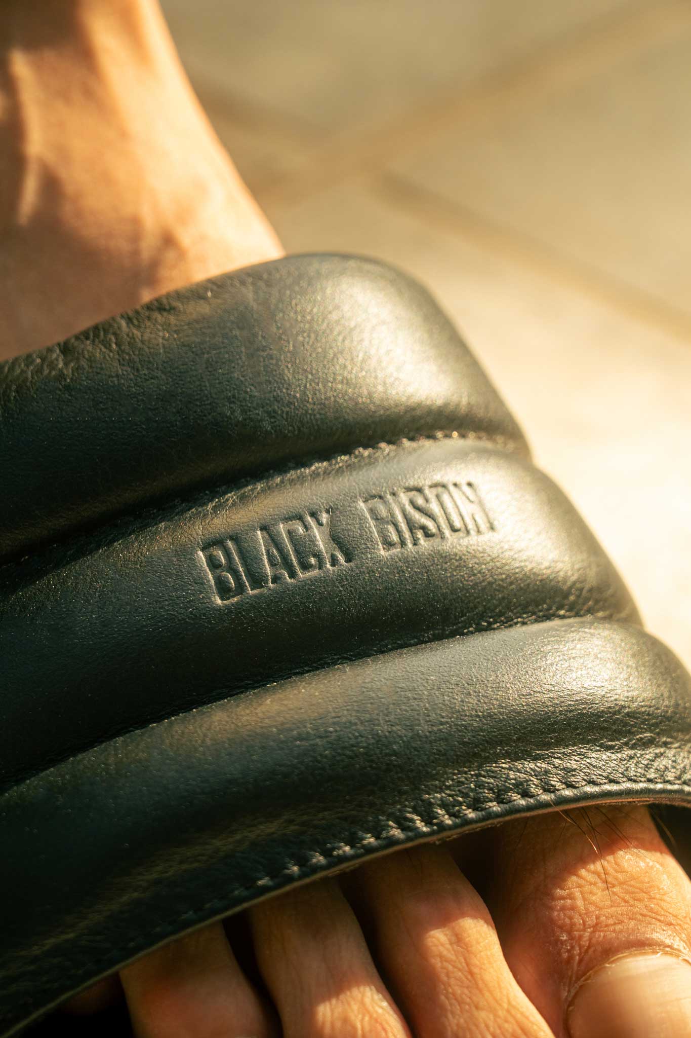 Cuero Confección Negro