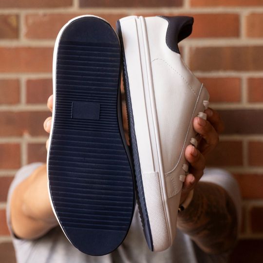 Zapato cuero hombre detalle suela valentino blanco 702