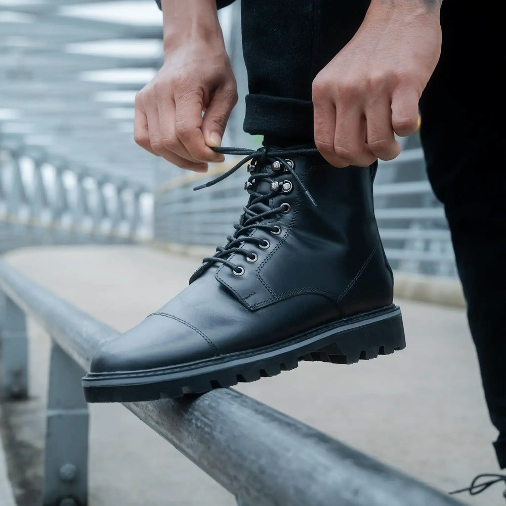 Bota Hunter Negra de Cuero para Hombre - BLACK BISON